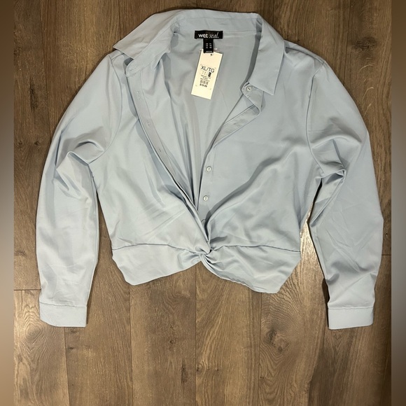 Light Blue Women's Crop Blouse - Picture 2 of 5